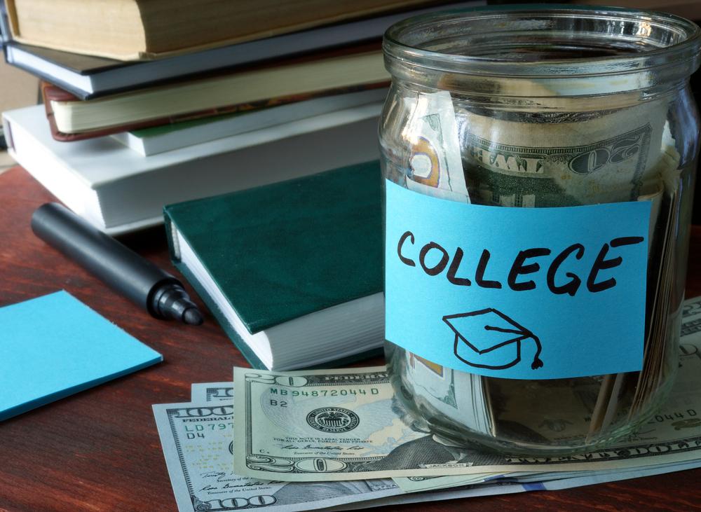 5 Ways to Cut the College Price Tag
